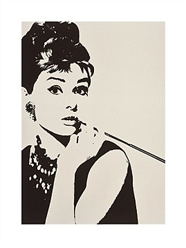 audrey-hepburn-cigarello